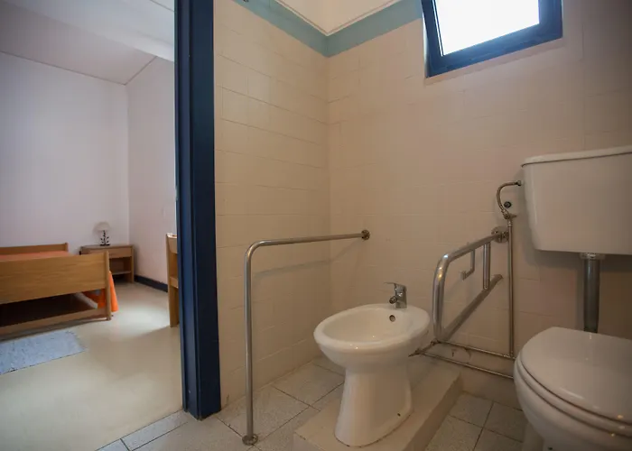 بيت شباب Hi - De Juventude